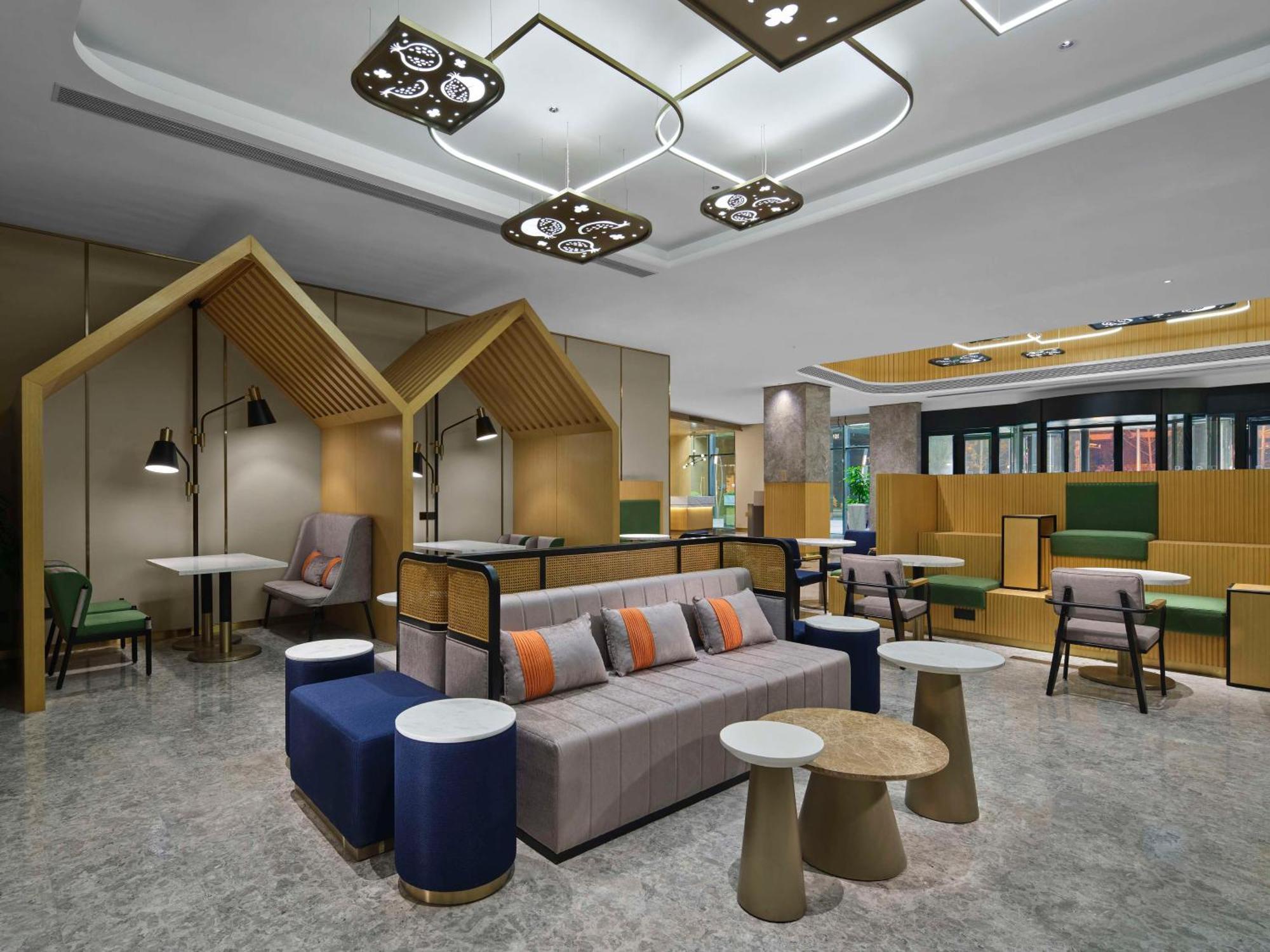 Hilton Garden Inn Tianjin Huayuan ภายนอก รูปภาพ